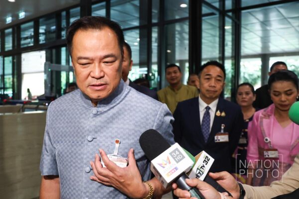 นายอนุทิน ชาญวีรกูล หัวหน้าพรรคภูมิใจไทย แคนดิเดตนายกรัฐมนตรีคนที่ 32 เดินทางถึงอาคารรัฐสภา เกียกกาย