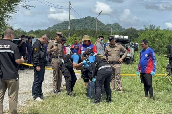 ฆ่าสาวยัดใส่กระเป๋า!! แผ่นดัมเบลถ่วงน้ำ ตำรวจเชื่อทีมฆ่าเป็นกลุ่มเดียวกันในพื้นบ้านฉางเมื่อต้นปี